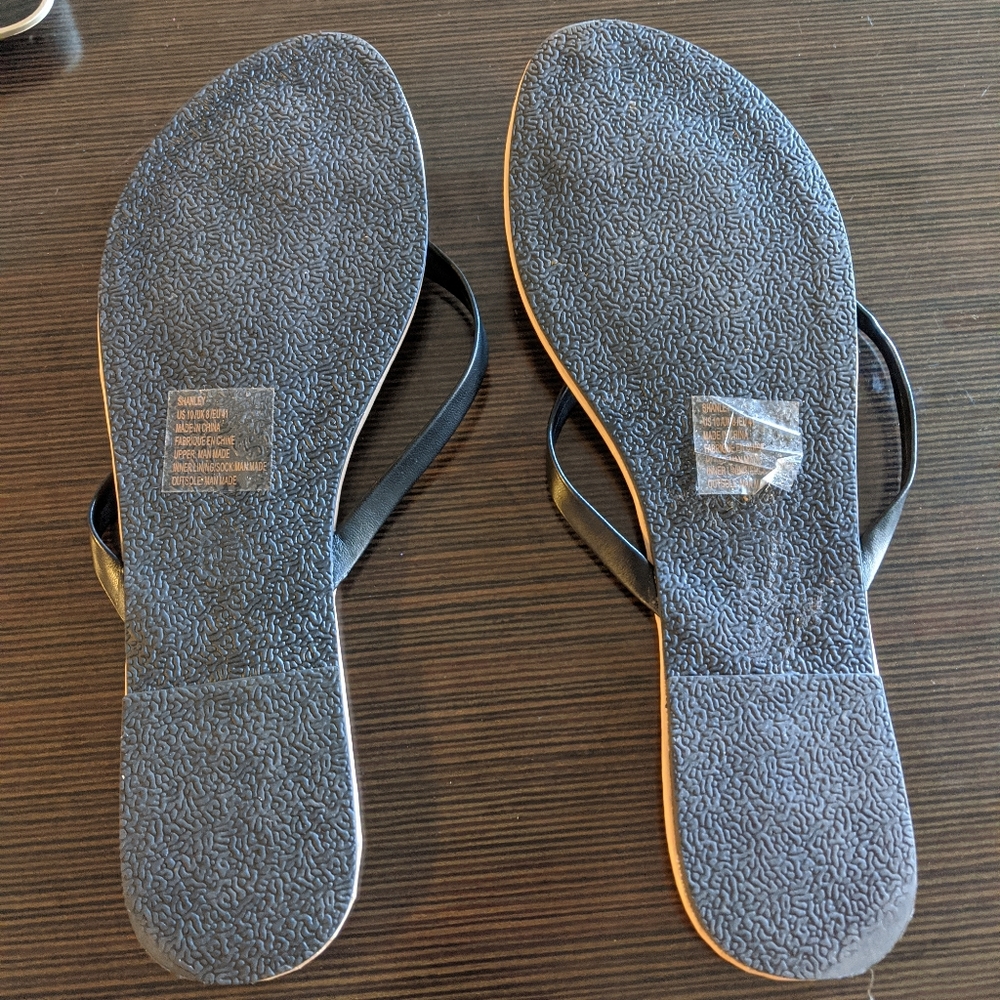 Flip Flops - Picture 8 of 10